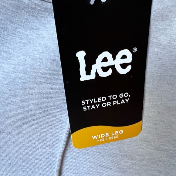 Lee WIDE leg size 6 - Picture 3 of 12